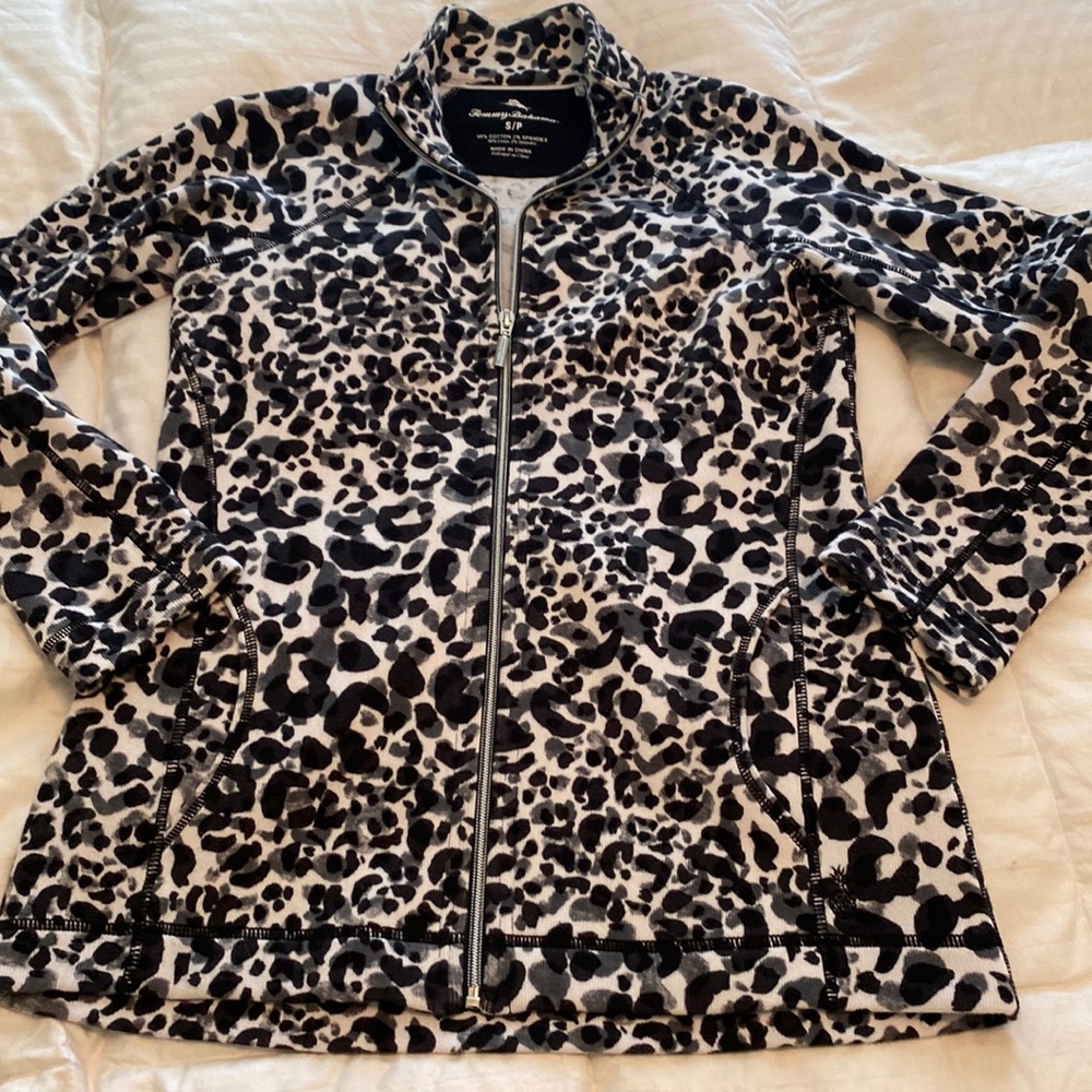 Tommy Bahama size small two front pockets, zipper all the way down the front